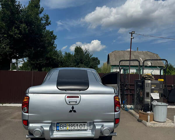 Мицубиси Л 200 2008 в Киеве на Automoto.ua Серый Мицубиси Л 200, объемом двигателя 2.4 л и пробегом 310 тыс. км за 11900 $, фото 15 на Automoto.ua