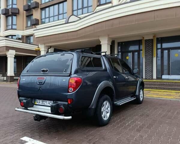 Сірий Міцубісі Л 200, об'ємом двигуна 2.5 л та пробігом 300 тис. км за 12300 $, фото 26 на Automoto.ua