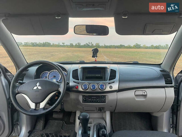 Міцубісі Л 200 2008 у Глобино на Automoto.ua Сірий Міцубісі Л 200, об'ємом двигуна 2.48 л та пробігом 113 тис. км за 15000 $, фото 16 на Automoto.ua