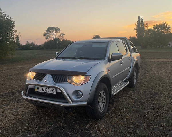 Міцубісі Л 200 2008 у Глобино на Automoto.ua Сірий Міцубісі Л 200, об'ємом двигуна 2.48 л та пробігом 113 тис. км за 15000 $, фото 1 на Automoto.ua