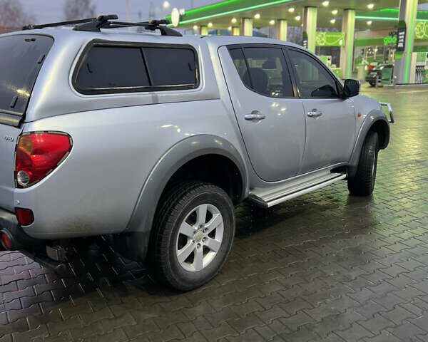 Сірий Міцубісі Л 200, об'ємом двигуна 2.48 л та пробігом 236 тис. км за 15400 $, фото 7 на Automoto.ua