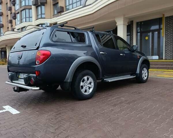 Сірий Міцубісі Л 200, об'ємом двигуна 2.5 л та пробігом 300 тис. км за 12300 $, фото 29 на Automoto.ua