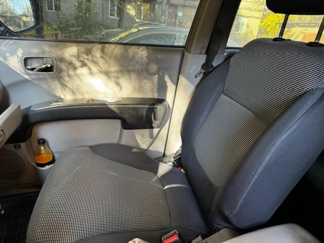 Мицубиси Л 200 2008 в Славянске на Automoto.ua Серый Мицубиси Л 200, объемом двигателя 2.5 л и пробегом 222 тыс. км за 16410 $, фото 3 на Automoto.ua