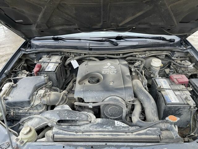 Сірий Міцубісі Л 200, об'ємом двигуна 2.5 л та пробігом 376 тис. км за 12400 $, фото 8 на Automoto.ua