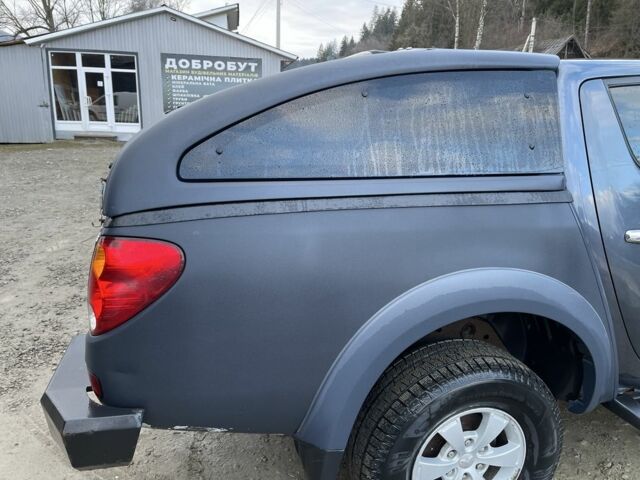 Сірий Міцубісі Л 200, об'ємом двигуна 2.5 л та пробігом 376 тис. км за 12400 $, фото 17 на Automoto.ua