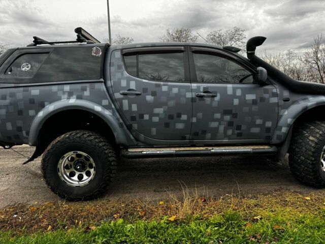 Мицубиси Л 200 2008 в Славянске на Automoto.ua Серый Мицубиси Л 200, объемом двигателя 2.5 л и пробегом 222 тыс. км за 16410 $, фото 15 на Automoto.ua