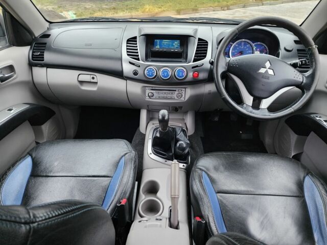 Сірий Міцубісі Л 200, об'ємом двигуна 2.5 л та пробігом 141 тис. км за 8153 $, фото 21 на Automoto.ua