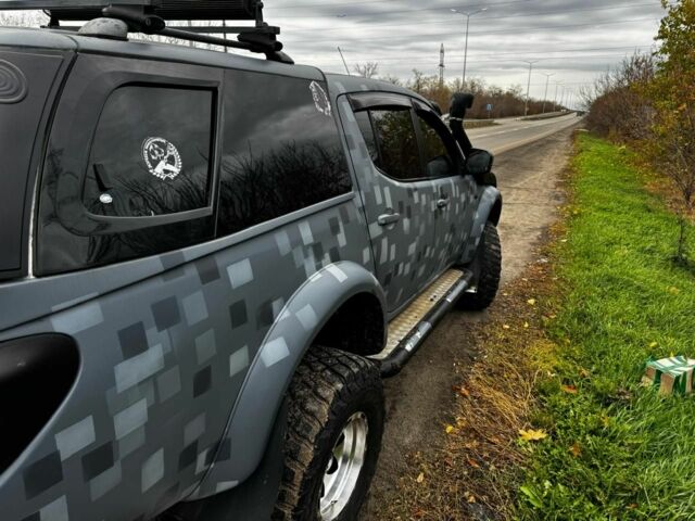 Мицубиси Л 200 2008 в Славянске на Automoto.ua Серый Мицубиси Л 200, объемом двигателя 2.5 л и пробегом 222 тыс. км за 16410 $, фото 13 на Automoto.ua