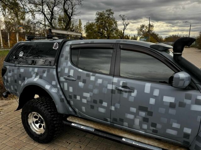 Мицубиси Л 200 2008 в Славянске на Automoto.ua Серый Мицубиси Л 200, объемом двигателя 2.5 л и пробегом 222 тыс. км за 16410 $, фото 2 на Automoto.ua