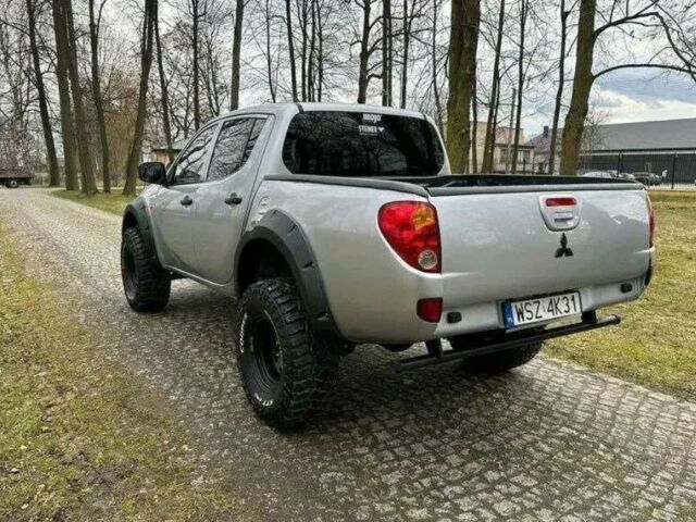 Сірий Міцубісі Л 200, об'ємом двигуна 2.5 л та пробігом 218 тис. км за 2800 $, фото 4 на Automoto.ua