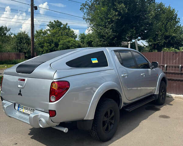 Мицубиси Л 200 2008 в Киеве на Automoto.ua Серый Мицубиси Л 200, объемом двигателя 2.4 л и пробегом 310 тыс. км за 11900 $, фото 18 на Automoto.ua