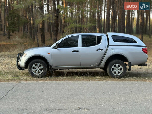 Мицубиси Л 200 2008 в Балаклее на Automoto.ua Серый Мицубиси Л 200, объемом двигателя 2.48 л и пробегом 270 тыс. км за 9800 $, фото 4 на Automoto.ua