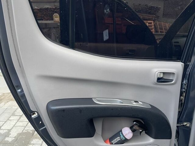 Сірий Міцубісі Л 200, об'ємом двигуна 2.5 л та пробігом 376 тис. км за 12400 $, фото 23 на Automoto.ua