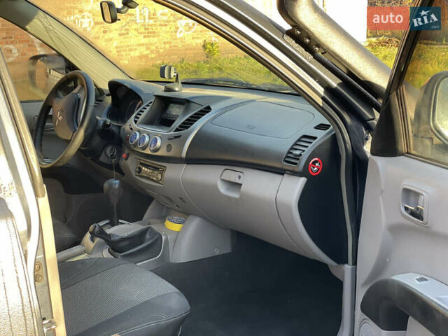 Міцубісі Л 200 2008 у Житомирі на Automoto.ua Сірий Міцубісі Л 200, об'ємом двигуна 2.48 л та пробігом 273 тис. км за 10800 $, фото 10 на Automoto.ua