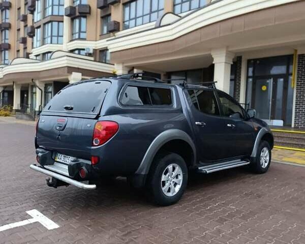 Сірий Міцубісі Л 200, об'ємом двигуна 2.5 л та пробігом 300 тис. км за 12300 $, фото 27 на Automoto.ua