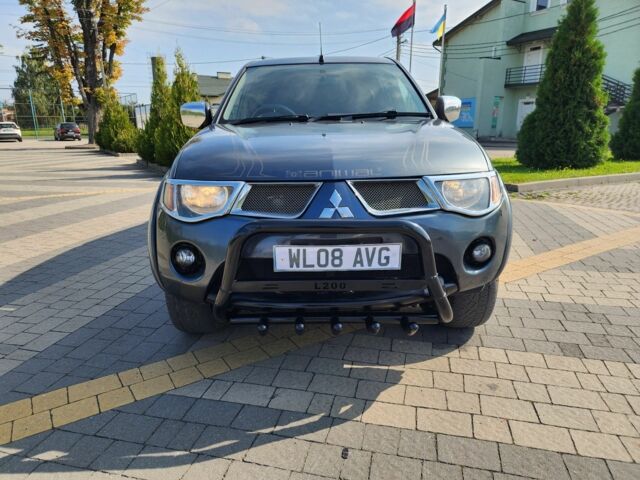 Сірий Міцубісі Л 200, об'ємом двигуна 2.5 л та пробігом 176 тис. км за 8006 $, фото 3 на Automoto.ua