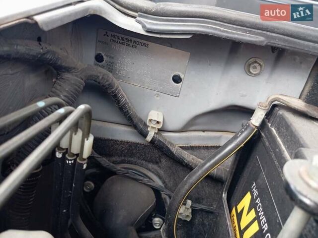 Сірий Міцубісі Л 200, об'ємом двигуна 2.48 л та пробігом 124 тис. км за 14200 $, фото 48 на Automoto.ua