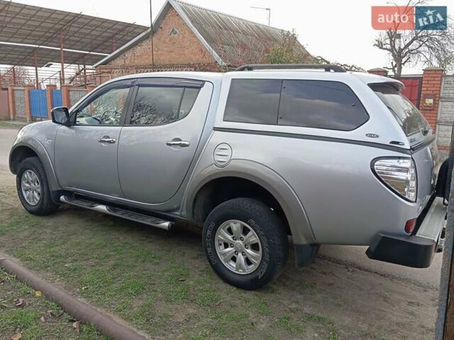 Сірий Міцубісі Л 200, об'ємом двигуна 2.48 л та пробігом 124 тис. км за 14200 $, фото 9 на Automoto.ua