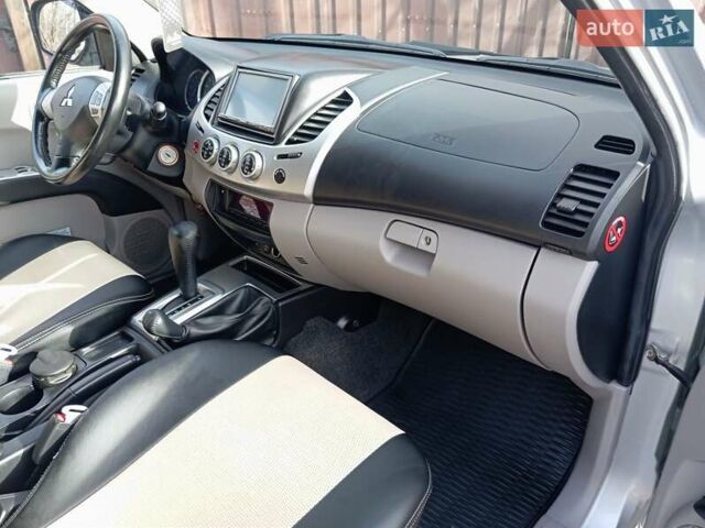 Сірий Міцубісі Л 200, об'ємом двигуна 2.48 л та пробігом 124 тис. км за 14200 $, фото 19 на Automoto.ua