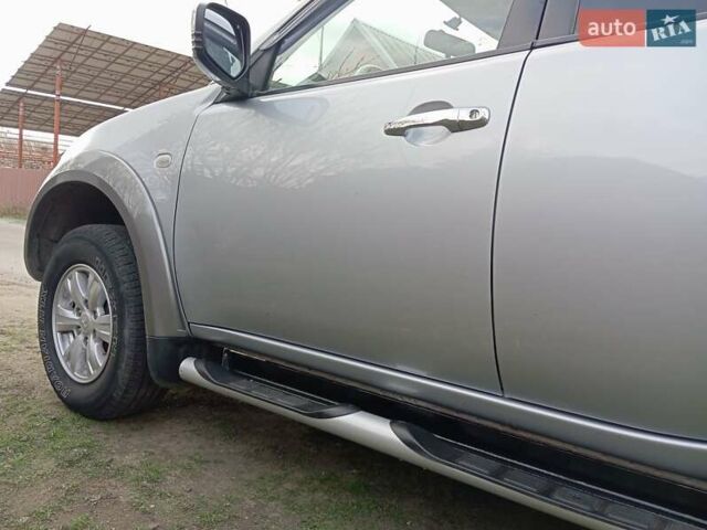 Сірий Міцубісі Л 200, об'ємом двигуна 2.48 л та пробігом 124 тис. км за 14200 $, фото 6 на Automoto.ua