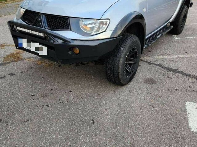 Сірий Міцубісі Л 200, об'ємом двигуна 2.5 л та пробігом 260 тис. км за 12500 $, фото 12 на Automoto.ua