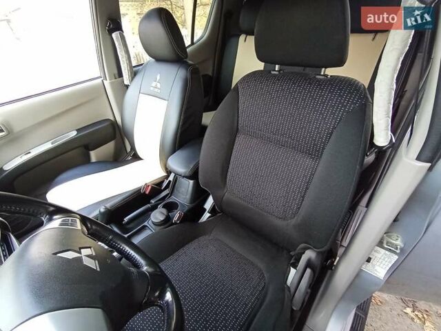 Сірий Міцубісі Л 200, об'ємом двигуна 2.48 л та пробігом 124 тис. км за 14200 $, фото 29 на Automoto.ua