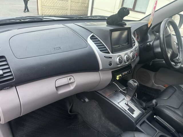 Сірий Міцубісі Л 200, об'ємом двигуна 2.5 л та пробігом 125 тис. км за 7250 $, фото 17 на Automoto.ua