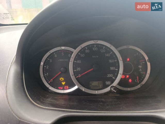 Серый Мицубиси Л 200, объемом двигателя 2.48 л и пробегом 299 тыс. км за 13900 $, фото 10 на Automoto.ua