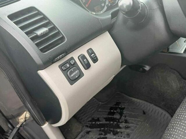 Серый Мицубиси Л 200, объемом двигателя 2.5 л и пробегом 230 тыс. км за 5000 $, фото 15 на Automoto.ua