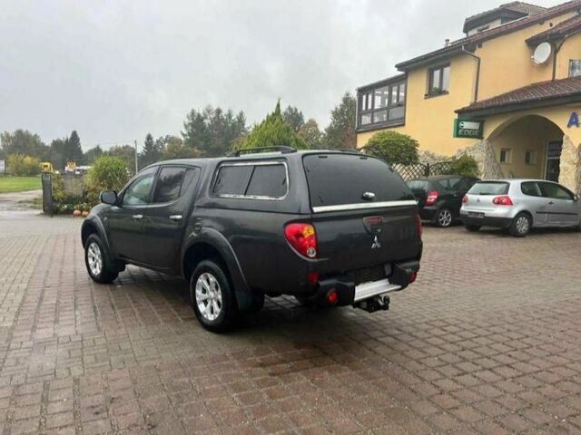 Серый Мицубиси Л 200, объемом двигателя 2.5 л и пробегом 230 тыс. км за 5000 $, фото 6 на Automoto.ua
