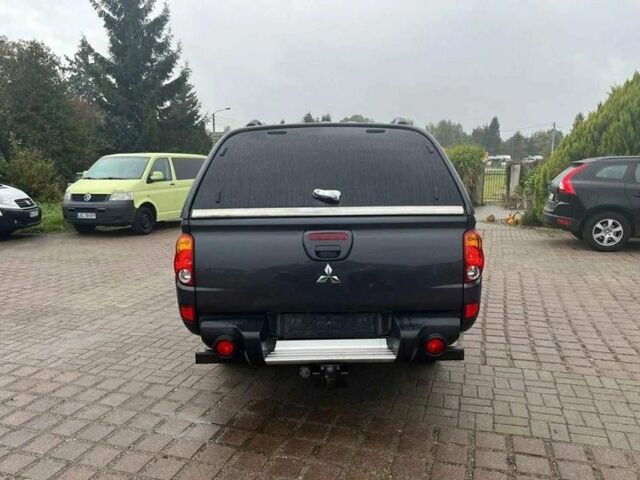 Серый Мицубиси Л 200, объемом двигателя 2.5 л и пробегом 230 тыс. км за 5000 $, фото 8 на Automoto.ua