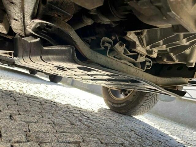 Серый Мицубиси Л 200, объемом двигателя 2.5 л и пробегом 230 тыс. км за 5000 $, фото 18 на Automoto.ua