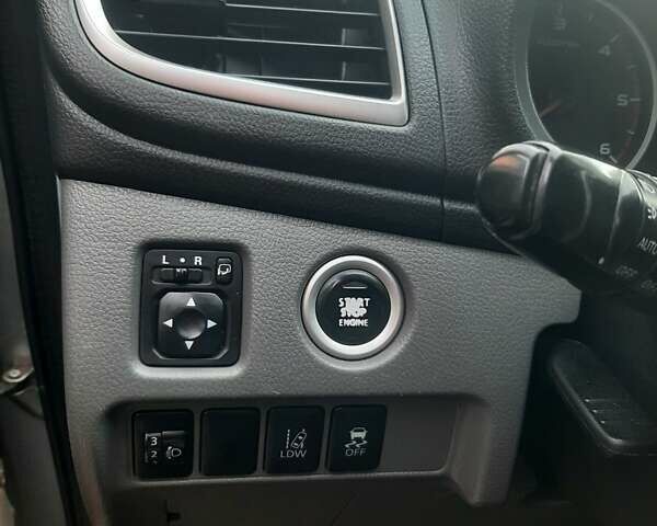 Серый Мицубиси Л 200, объемом двигателя 2.4 л и пробегом 150 тыс. км за 20000 $, фото 12 на Automoto.ua