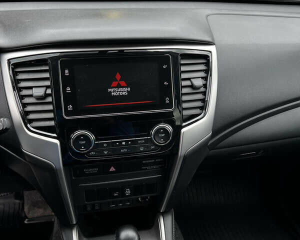 Сірий Міцубісі Л 200, об'ємом двигуна 2.44 л та пробігом 157 тис. км за 30300 $, фото 13 на Automoto.ua