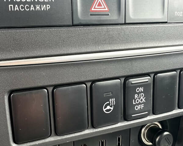 Сірий Міцубісі Л 200, об'ємом двигуна 2.44 л та пробігом 157 тис. км за 30300 $, фото 14 на Automoto.ua