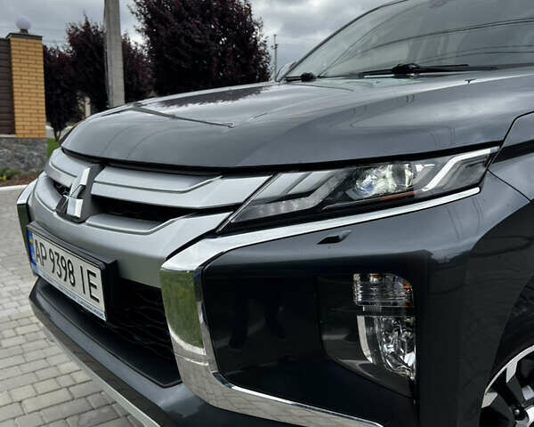 Сірий Міцубісі Л 200, об'ємом двигуна 2.44 л та пробігом 157 тис. км за 30300 $, фото 6 на Automoto.ua