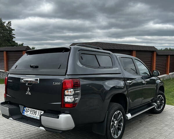 Сірий Міцубісі Л 200, об'ємом двигуна 2.44 л та пробігом 157 тис. км за 30300 $, фото 8 на Automoto.ua