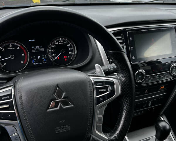 Сірий Міцубісі Л 200, об'ємом двигуна 2.44 л та пробігом 157 тис. км за 30300 $, фото 15 на Automoto.ua