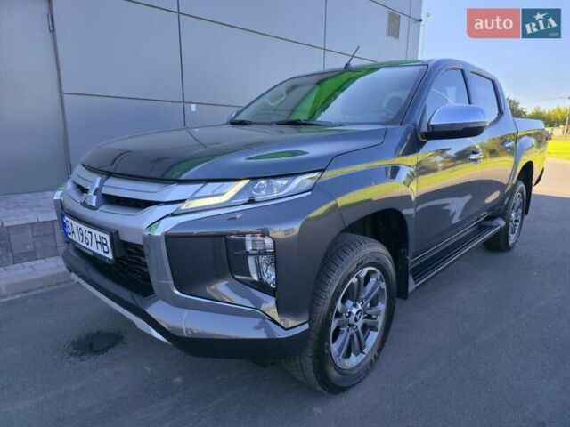 Серый Мицубиси Л 200, объемом двигателя 2.44 л и пробегом 4 тыс. км за 44400 $, фото 14 на Automoto.ua
