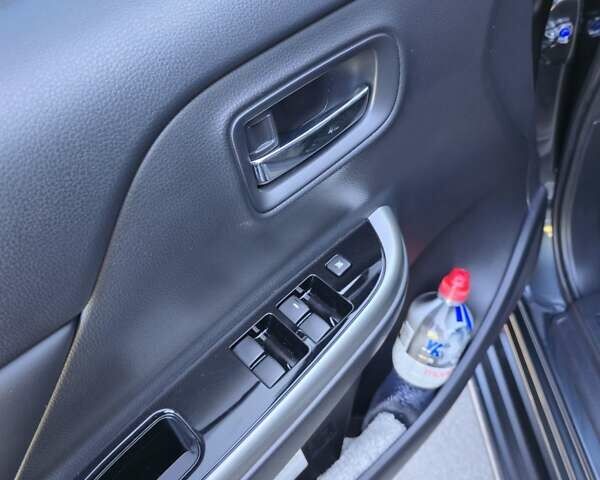 Серый Мицубиси Л 200, объемом двигателя 2.44 л и пробегом 4 тыс. км за 44400 $, фото 25 на Automoto.ua