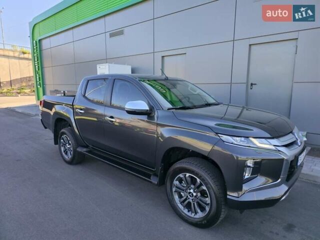 Серый Мицубиси Л 200, объемом двигателя 2.44 л и пробегом 4 тыс. км за 44400 $, фото 8 на Automoto.ua