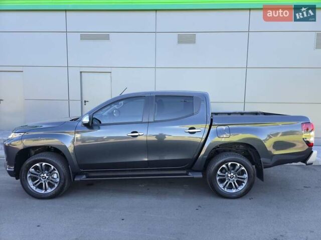 Серый Мицубиси Л 200, объемом двигателя 2.44 л и пробегом 4 тыс. км за 44400 $, фото 13 на Automoto.ua