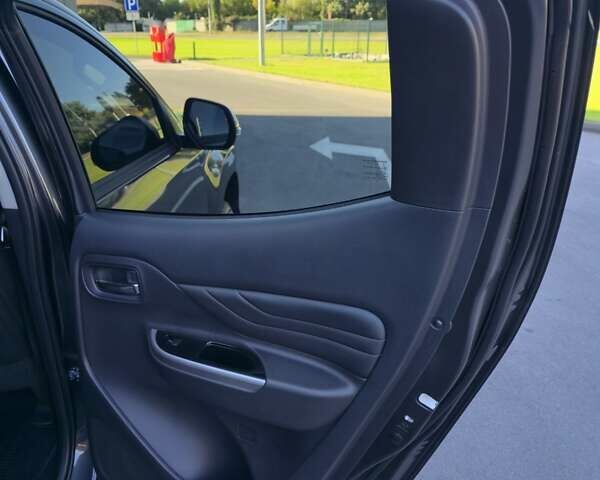 Серый Мицубиси Л 200, объемом двигателя 2.44 л и пробегом 4 тыс. км за 44400 $, фото 34 на Automoto.ua