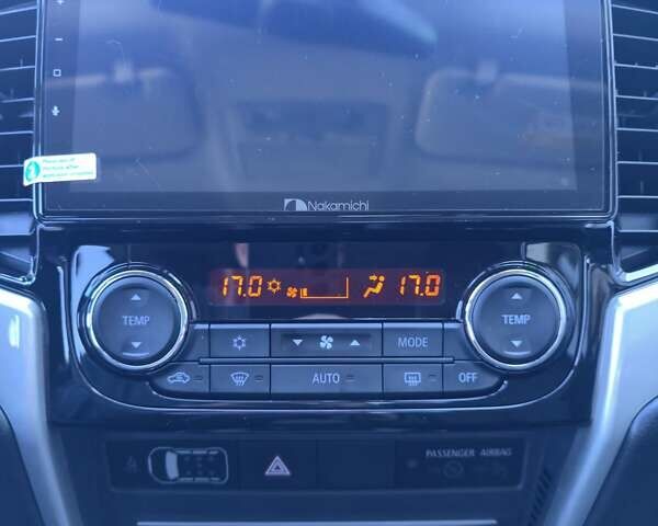 Серый Мицубиси Л 200, объемом двигателя 2.44 л и пробегом 4 тыс. км за 44400 $, фото 26 на Automoto.ua