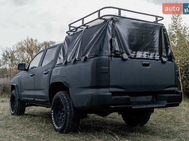 Серый Мицубиси Л 200, объемом двигателя 2.44 л и пробегом 1 тыс. км за 110500 $, фото 3 на Automoto.ua