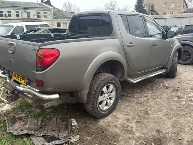 Сірий Міцубісі Л 200, об'ємом двигуна 2.5 л та пробігом 200 тис. км за 4800 $, фото 5 на Automoto.ua