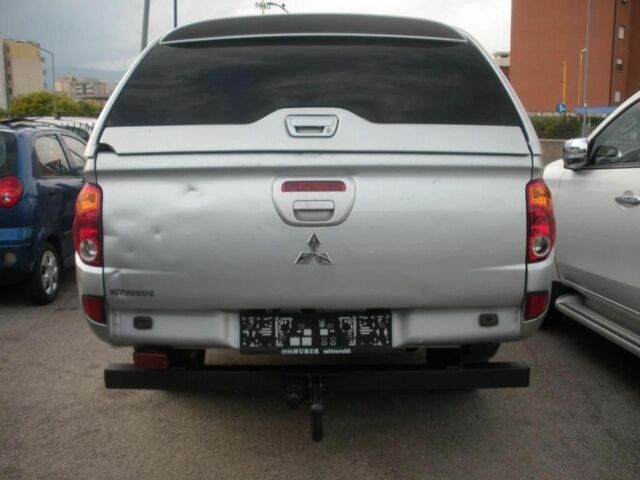 Серый Мицубиси Л 200, объемом двигателя 0 л и пробегом 189 тыс. км за 3400 $, фото 3 на Automoto.ua