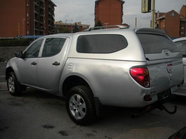 Серый Мицубиси Л 200, объемом двигателя 0 л и пробегом 189 тыс. км за 3400 $, фото 2 на Automoto.ua