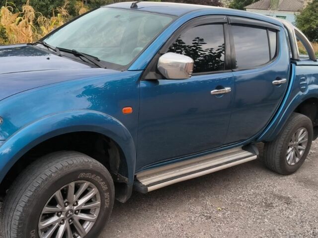 Міцубісі Л 200 2008 у Дніпро (Дніпропетровську) на Automoto.ua Синій Міцубісі Л 200, об'ємом двигуна 0 л та пробігом 320 тис. км за 10500 $, фото 3 на Automoto.ua