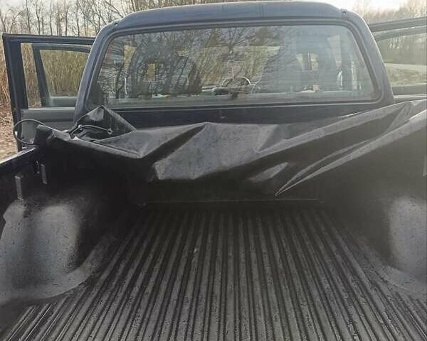 Синій Міцубісі Л 200, об'ємом двигуна 0 л та пробігом 276 тис. км за 5300 $, фото 1 на Automoto.ua